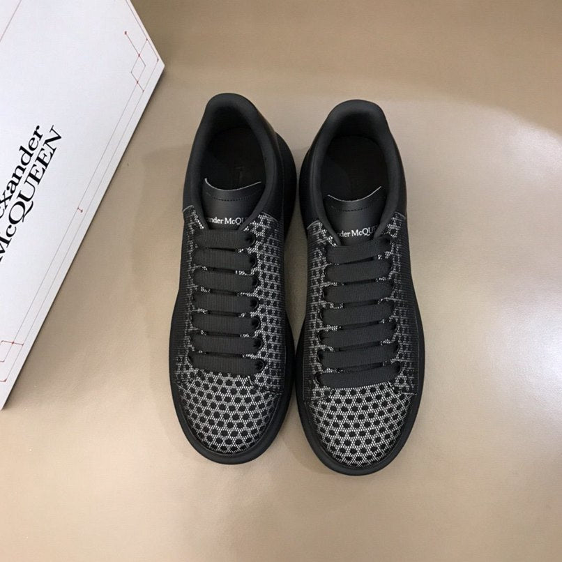 Alexander McQueen Oversized Sneaker 'Black Speckled'