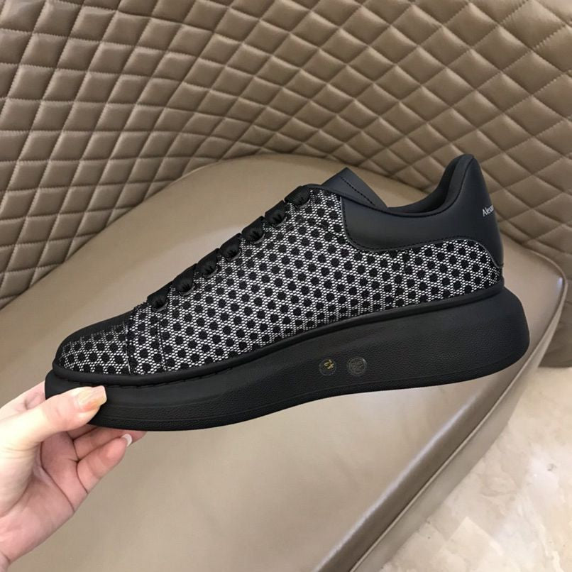 Alexander McQueen Oversized Sneaker 'Black Speckled'
