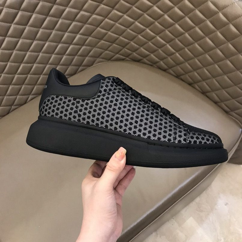 Alexander McQueen Oversized Sneaker 'Black Speckled'