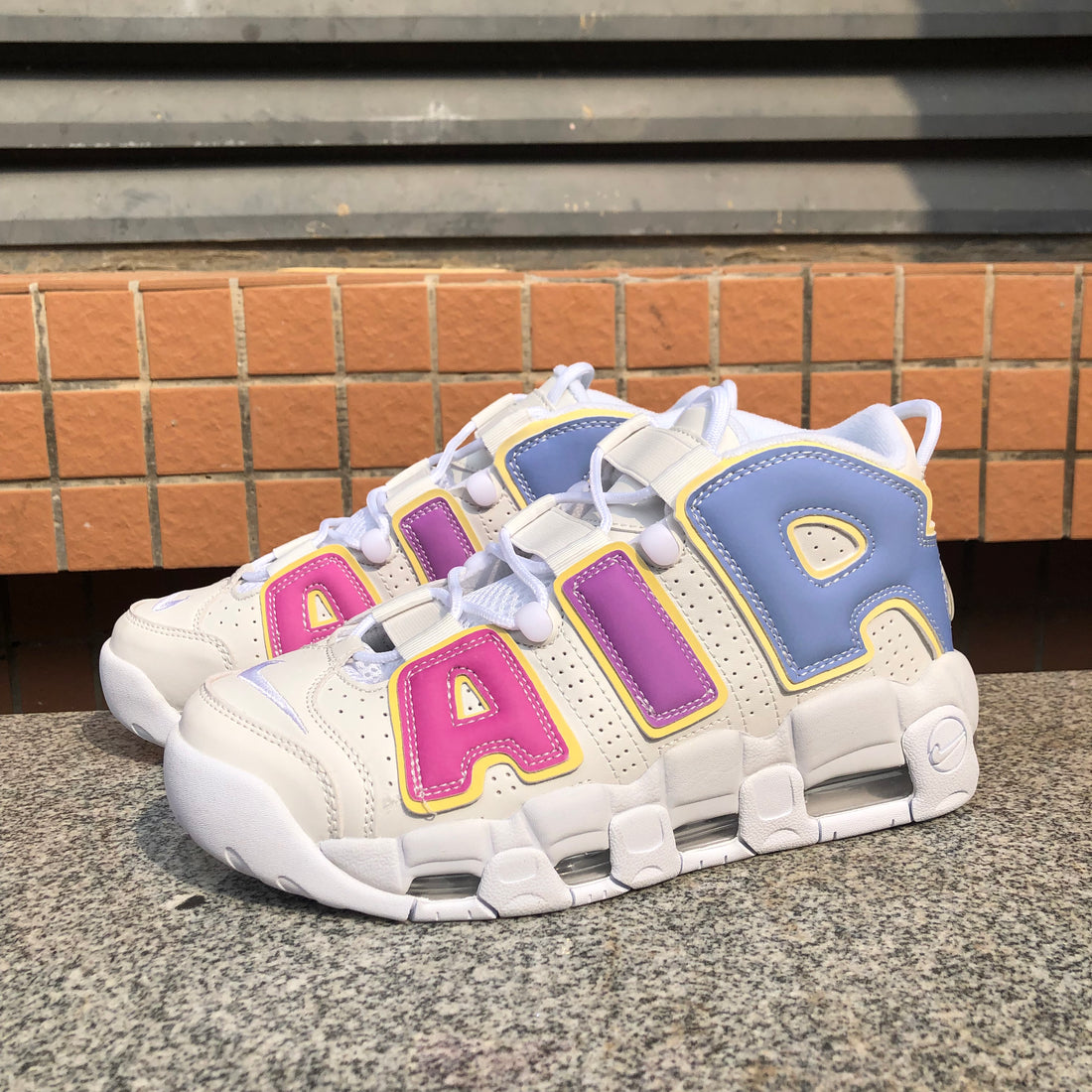 Nike Air More