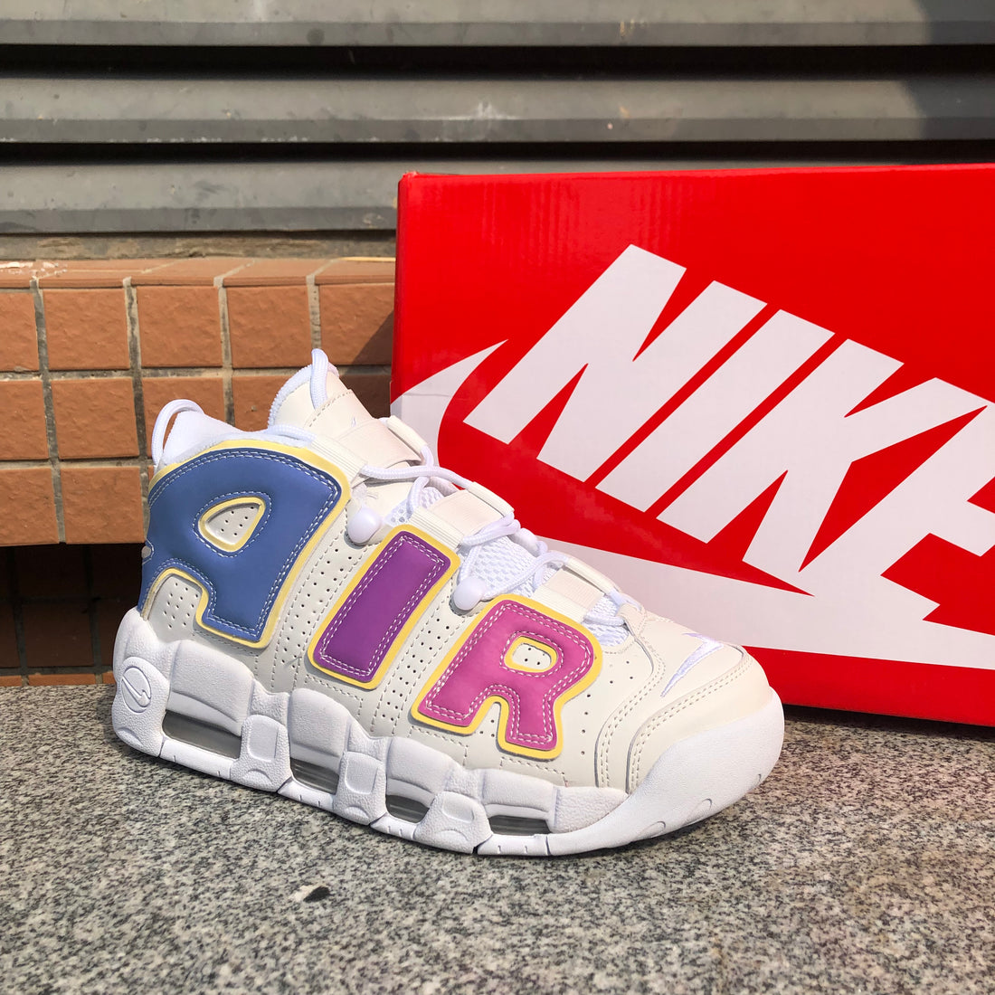 Nike Air More
