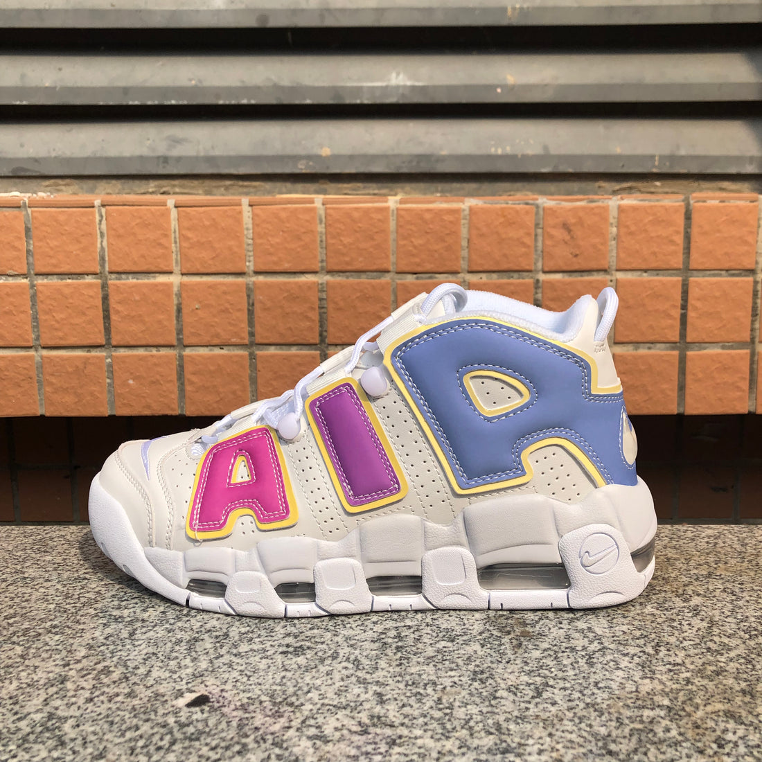 Nike Air More